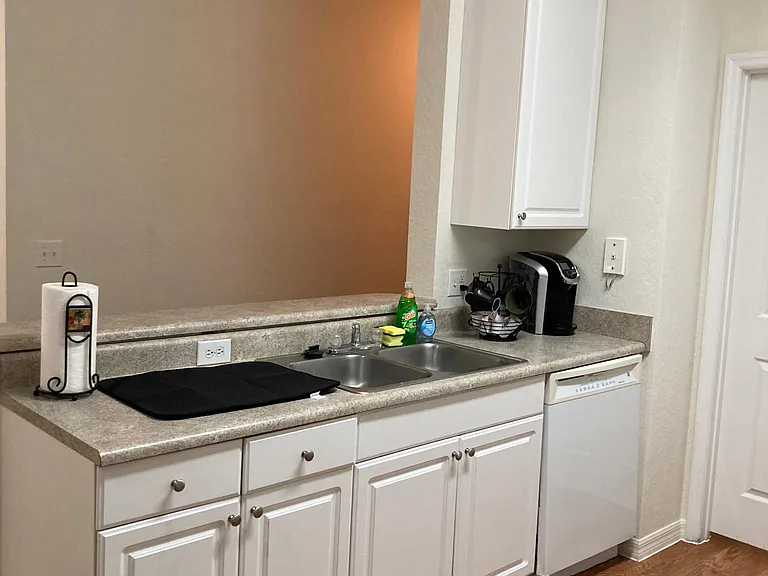 6004 Hemingway Cir #6004 — Photo 10