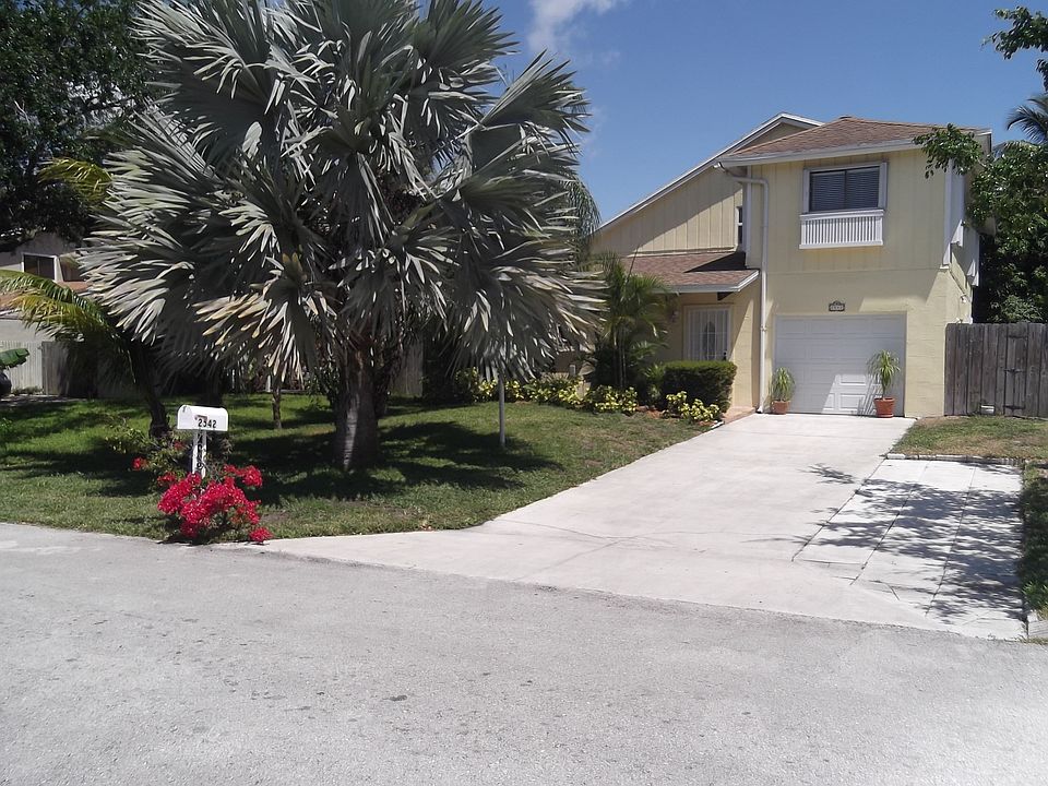 1st image of 2542 Ella St
