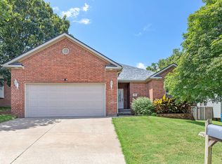 126 Mystic Ave, Hollister, MO 65672