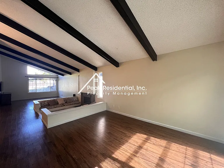 5541 Walnut Ave — Photo 8