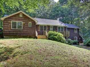 110 Joan Dr, Fairfield, CT 06824