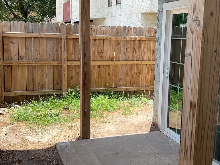 1802 Potomac Pl #C — Photo 17