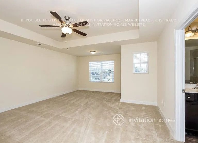 9823 Maywine Cir — Photo 13
