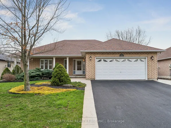 18 Sea Breeze Dr, Norfolk County, ON N0A 1N7