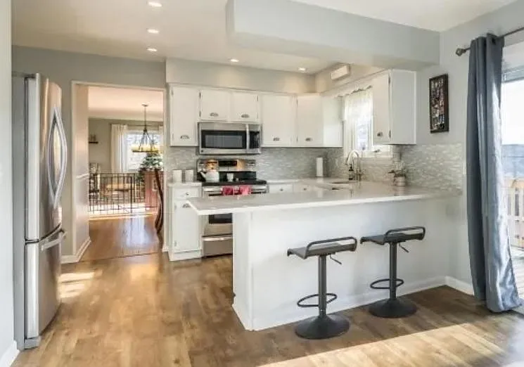 2 bed, 2.0 bath, 2000 sqft, $1,901 — Photo 3