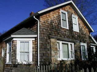 39 Allen Ave, South Kingstown, RI 02879