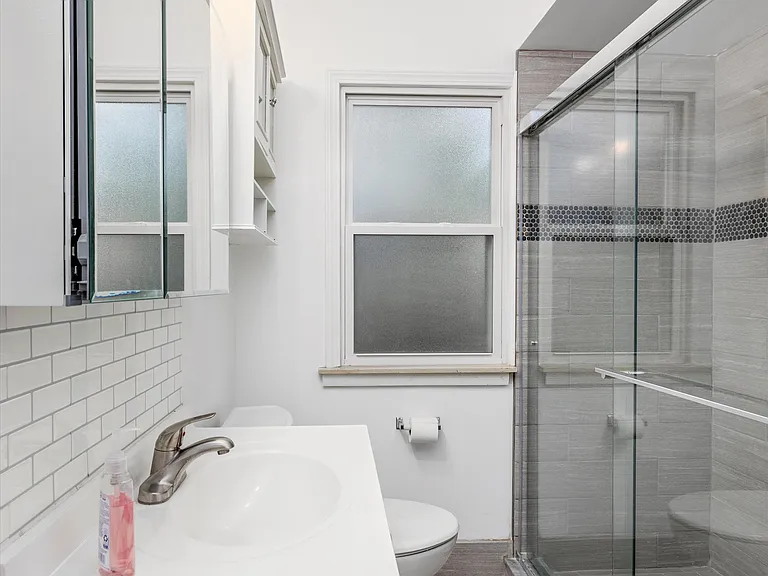 2200 Guthrie Ave — Photo 15