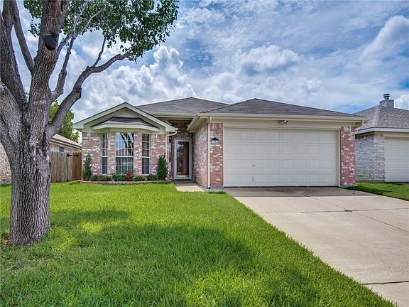 2nd image of 3904 Malibu Sun Dr