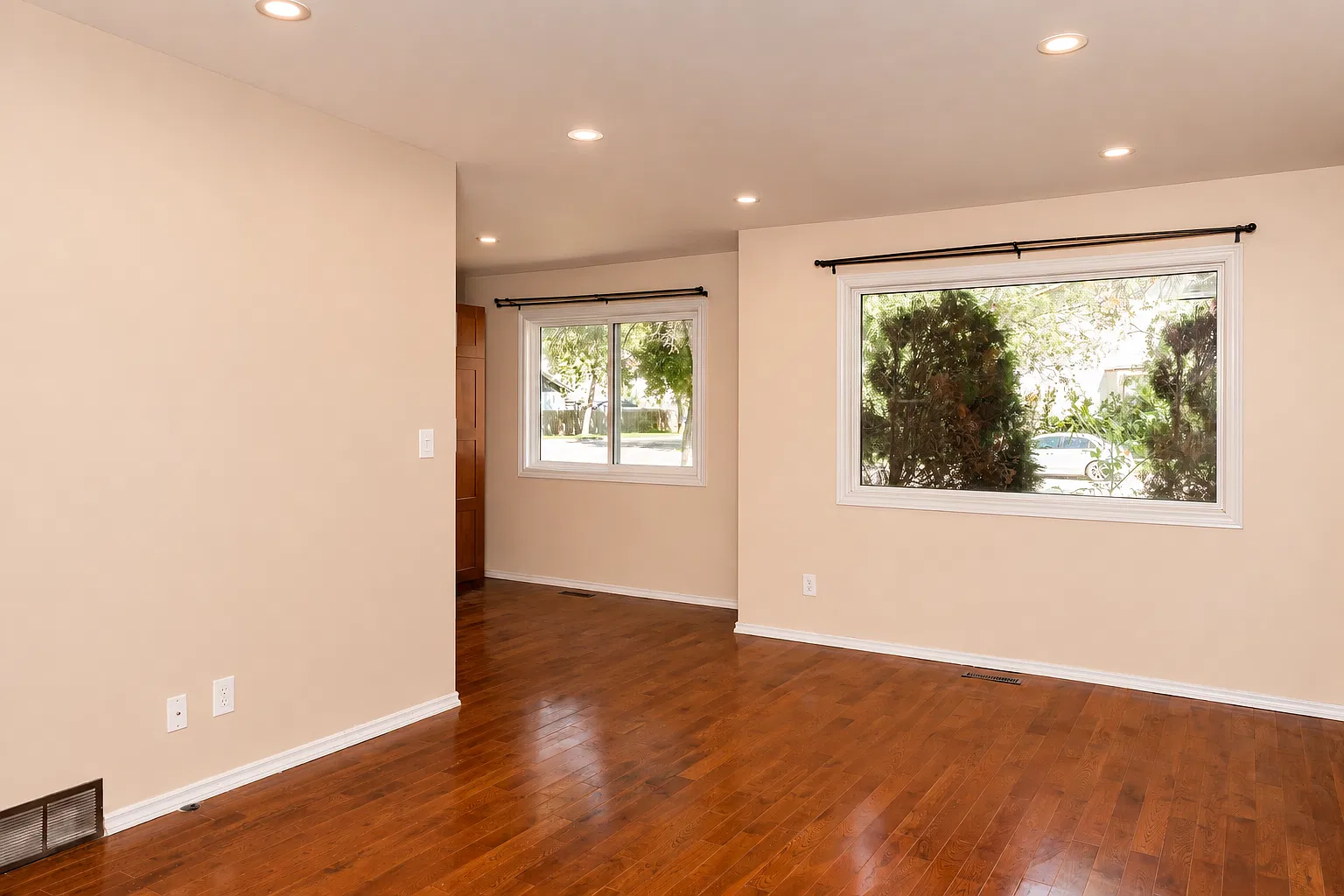 834 Mcmeans Ave E — Photo 3
