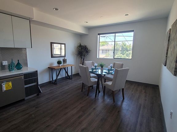 5th image of 552 N Hobart Blvd #92j2t04xr