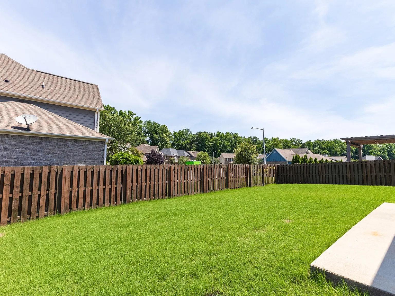 4 bed, 2147 sqft, $2,650 — Photo 3