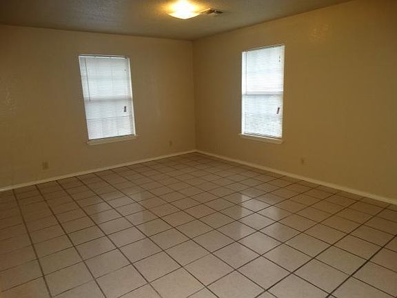 2nd image of 927 W Formosa Blvd APT 10