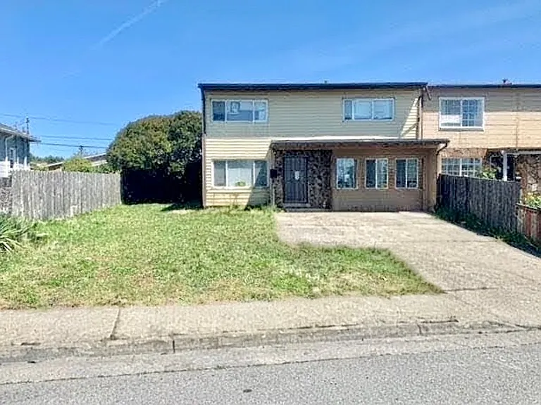 4607 Fall Ave — Photo 2
