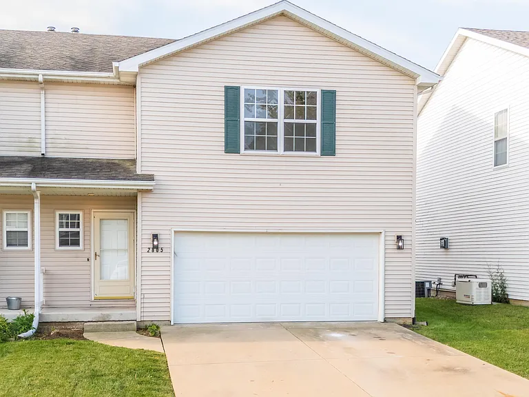 2805 Gill St — Photo 31