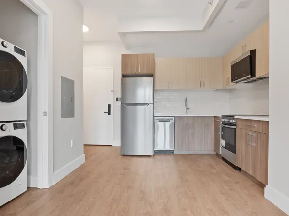 286 Rider Avenue image 2 of 12