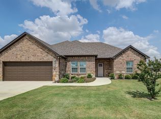 141 Walnut St, Paradise, TX 76073