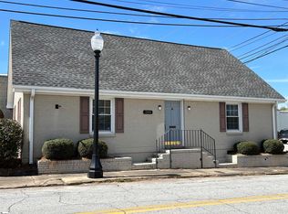 300 S Caroline St, Laurens, SC 29360