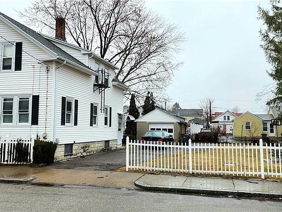 2nd image of 66 Simmons St