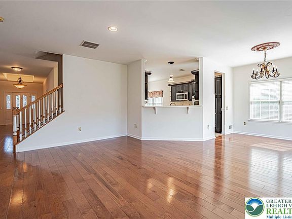 5th image of 9 Devonshire Dr