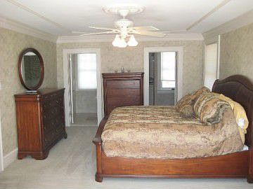 3rd image of 851 Plaza Pl