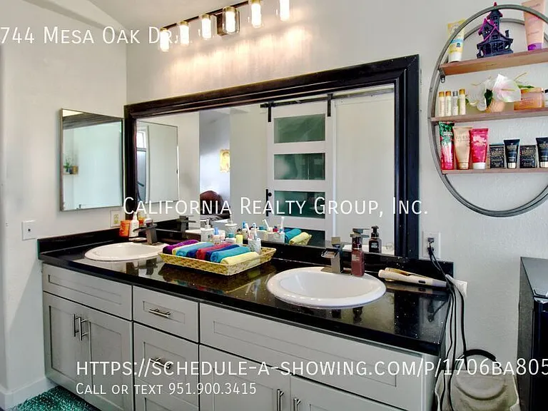 8744 Mesa Oak Dr — Photo 30