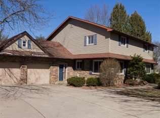 9328 S Creek Rd, Beloit, WI 53511