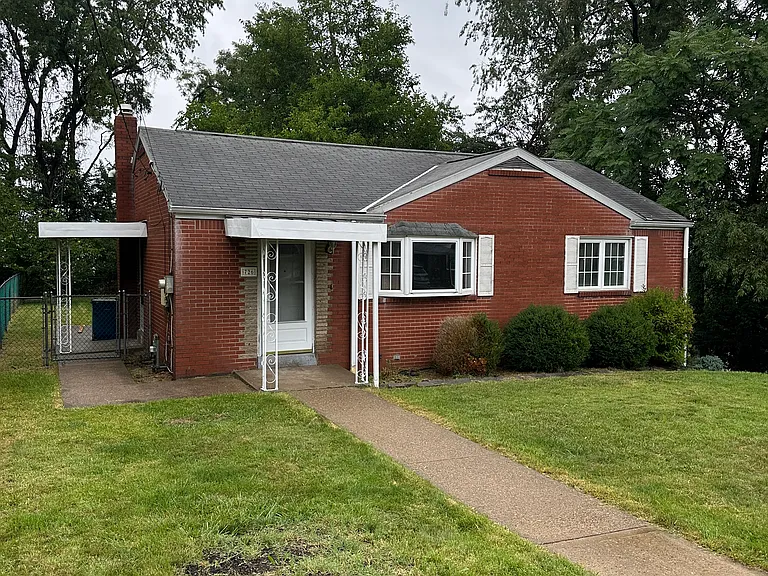 726 Rodney St — Photo 2