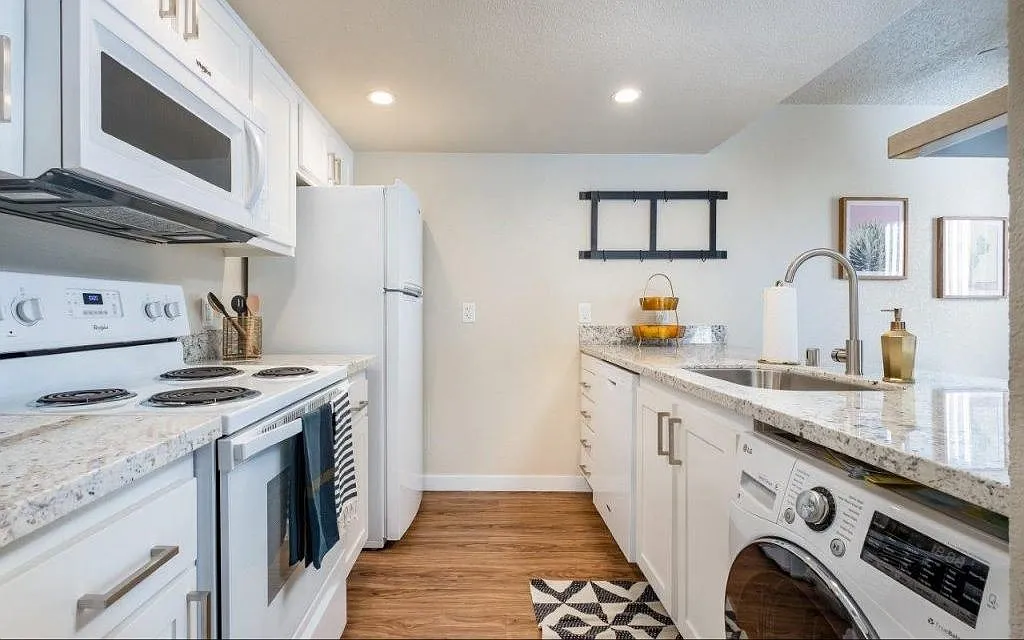 The Parc Apartments — Photo 4