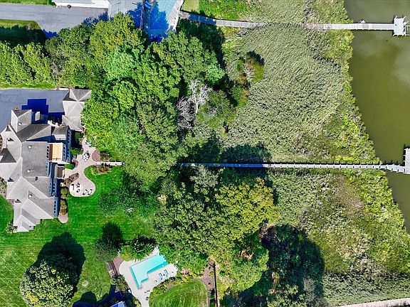 3rd image of 10542 Egret Ct