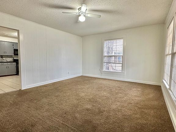 3rd image of 2101 North St