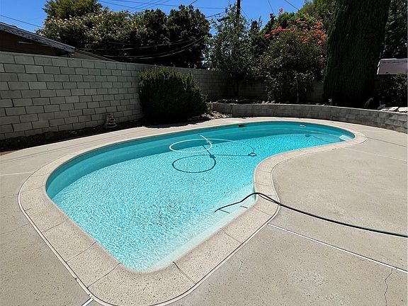 3rd image of 7957 Sausalito Ave