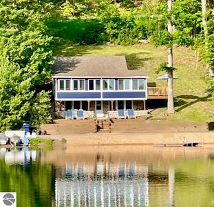 2442 Pinehurst Trl, Traverse City, MI, 49696