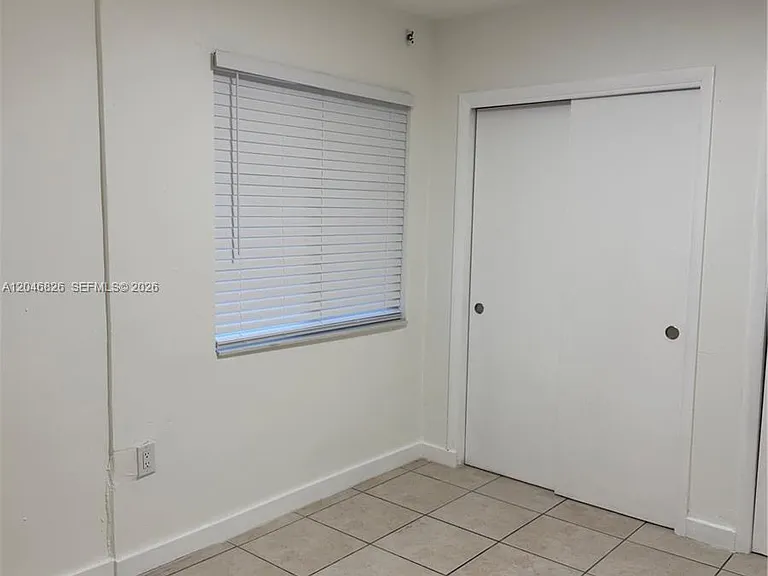 2540 NE 181st St #2542 — Photo 10