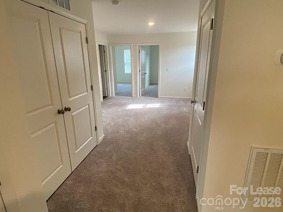 5th image of 611 Richard Rd