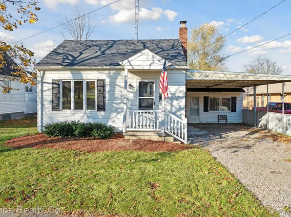 507 Cherry St, Clio, MI 48420