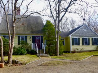 2 Fishermans Knot Rd, Edgartown, MA 02539