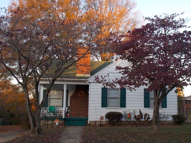 1st image of 2215 Spencer St