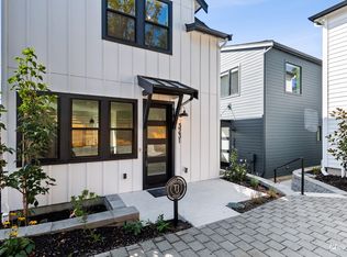 3231 17th Ave S, Seattle, WA 98144