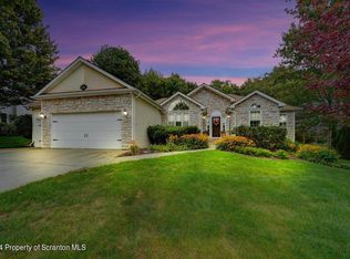 402 Hillside Dr, Moscow, PA 18444