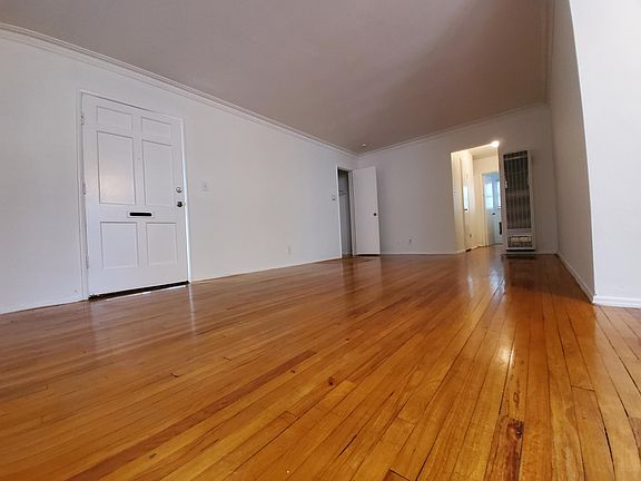 3rd image of 12101 Hoffman St #4