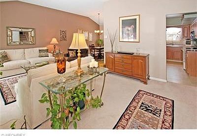 4th image of 27032 Driscoll Ln