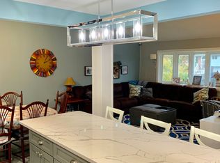 95 Morewood Dr, Smithtown, NY 11787