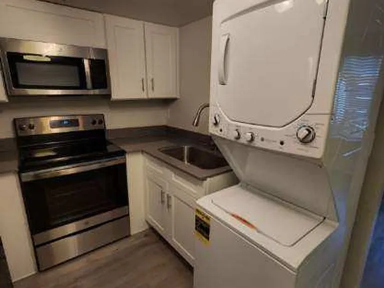 Modern Quarters Apartments — Photo 7