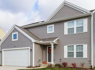 2771 W Fork River Dr, Fowlerville, MI 48836