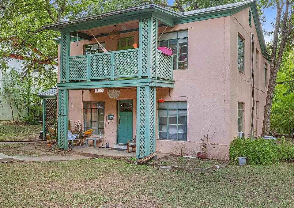 Front of duplex. Unit B is the top floor, so it includes the front-facing balcony.