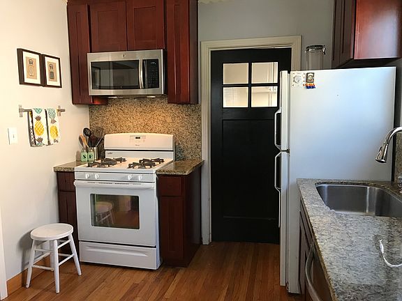 5th image of 1856 Discovery Way