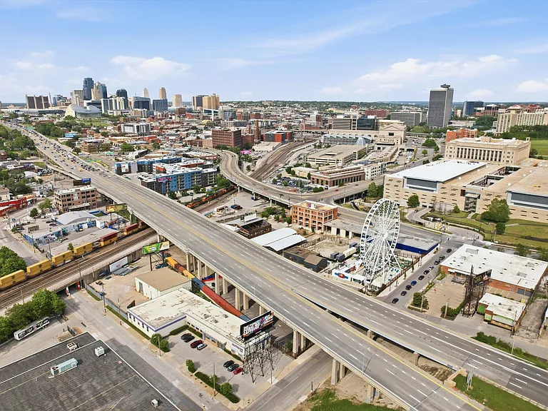 360 W Pershing Rd #190 — Photo 38