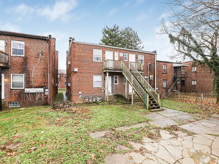 987 Lilley Ave — Photo 26