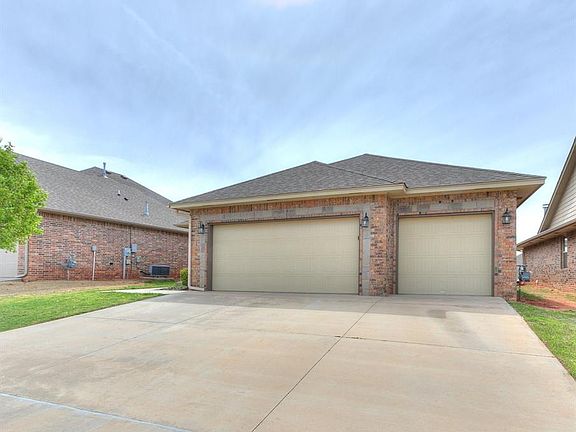 2nd image of 7220 NW 146th St