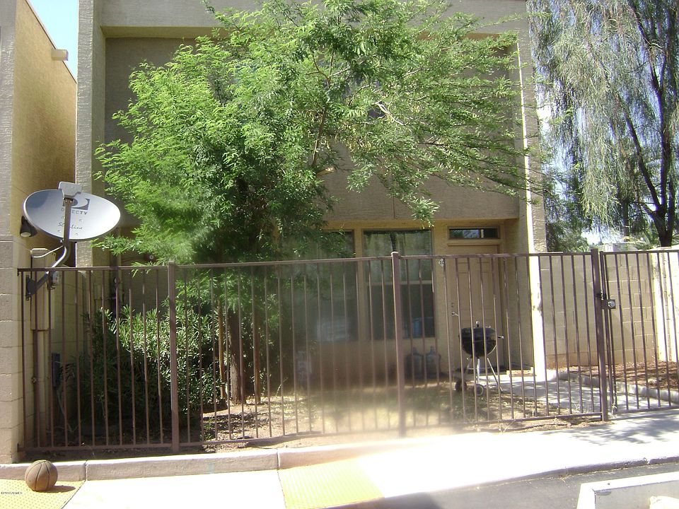 2nd image of 2929 N 39th St Unit 10